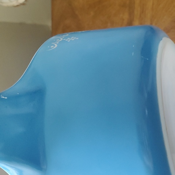 Pyrex Snowflake Garland Casserole Dish π - Picture 12 of 12